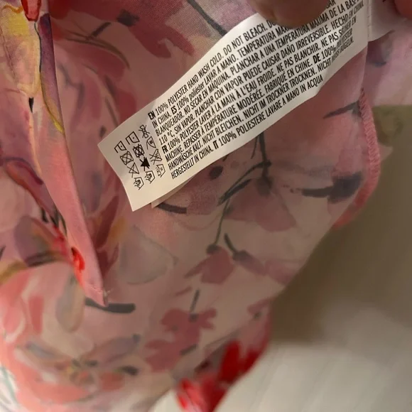 ⭐️ NEW Endless Rose Medium Pink Floral Button Down Shirt Lightweight - Picture 7 of 9